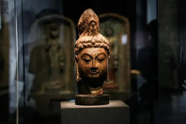 如何區(qū)分博物館展出文物是真品、復(fù)制件和仿制件？