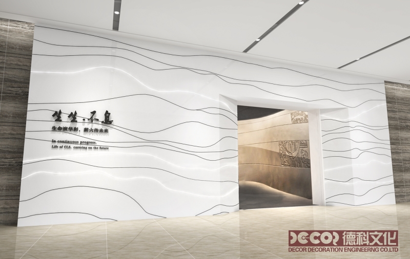 在展覽館裝修中，如何考慮展品的陳列和展示方式？